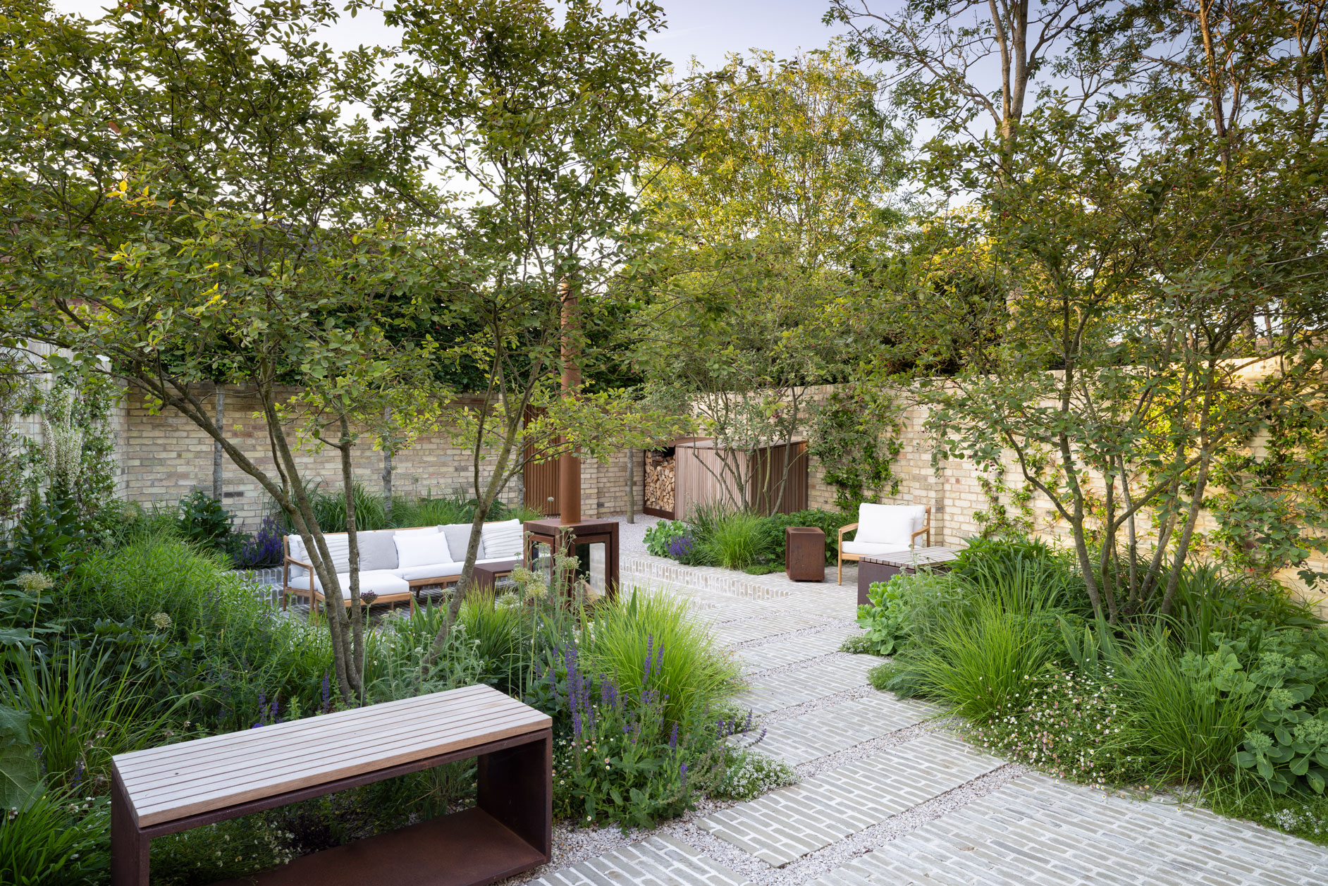 Colm Joseph Cambridge courtyard garden
