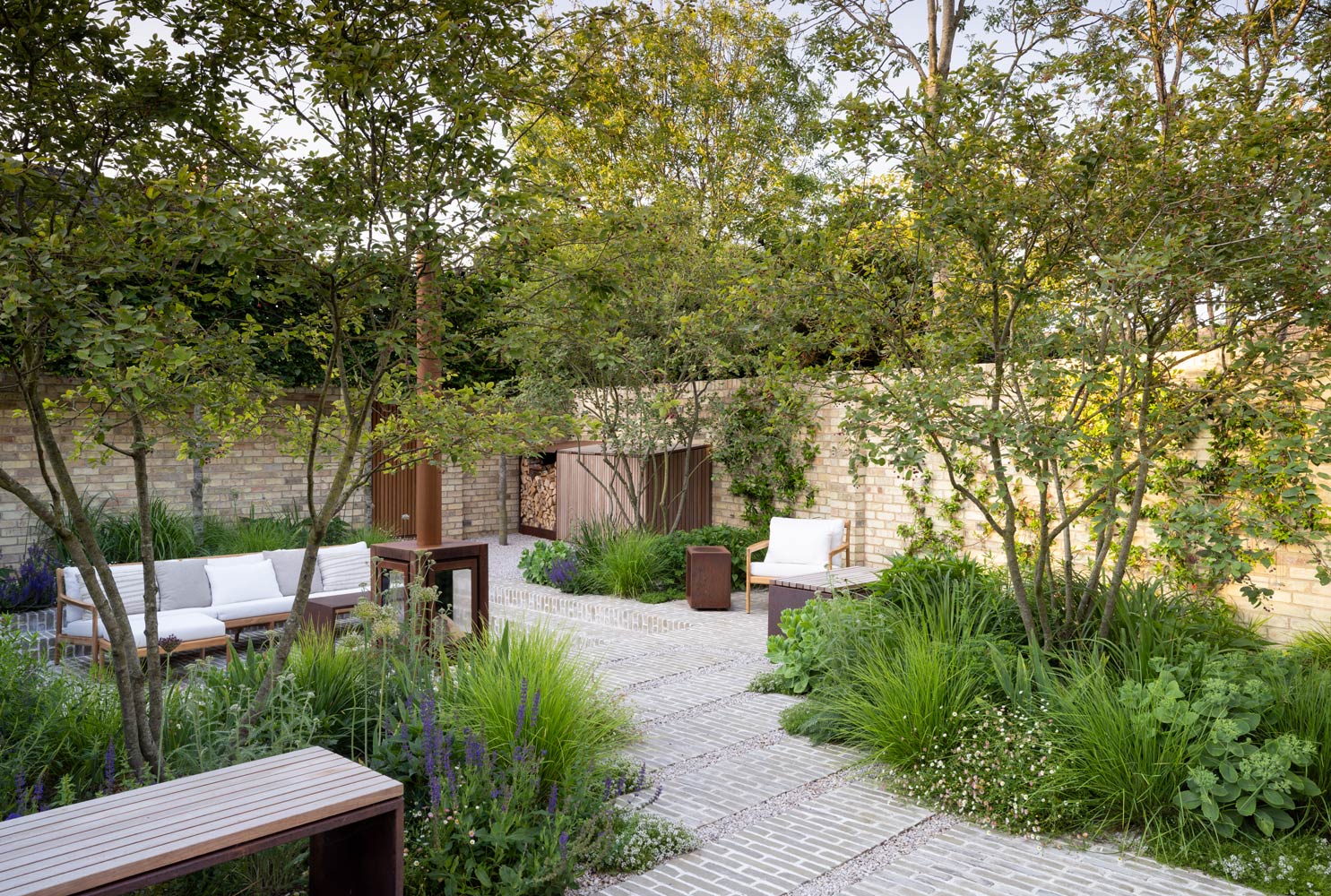 Colm Joseph Cambridge courtyard garden